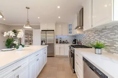 Image de Near Disneyland, 6br, 4ba Pool/Hut Tub, 3300 sqft