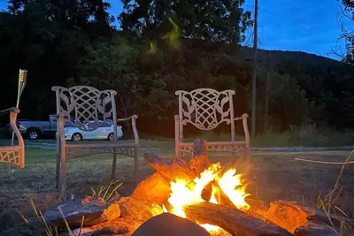 Image de Escape from the City. House near Harpers Ferry