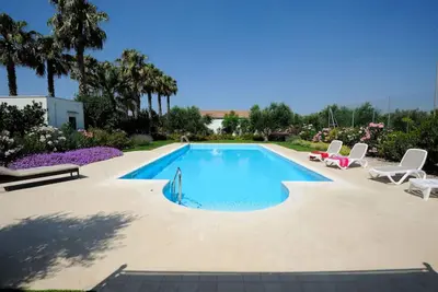 Image de Paradise begins in front of a Salento beach.