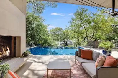 Image de Above Waterfalls I Premier | Party Dock I Pool I Theater I Luxury I Services