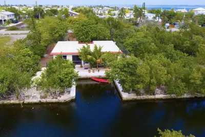 Image de Private water front property with ocean access