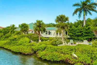 Beach, Boating, Sunsets, Fishing, Kayaking and a Fabulous House!