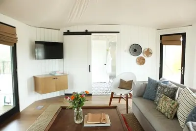 Image de Big Dipper Safari Tent at Wahwahtaysee Resort on the San Marcos River