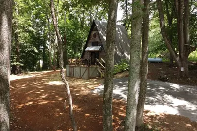 Image de Secluded Mountain A Frame - Refurbished + Solar