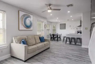 Image de Huge Home in Killeen Large Families 16 Guests