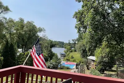 Image de Lake house with private pool.