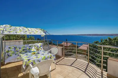 Image de Bel appartement à Karlobag avec WiFi