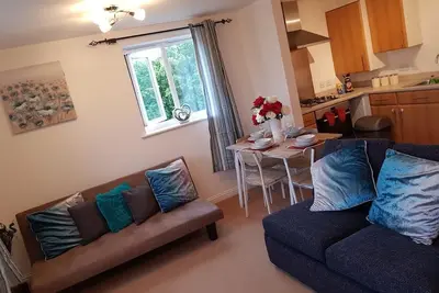 Image de Home away from home- this bright and beautiful 2bedroom apartment
