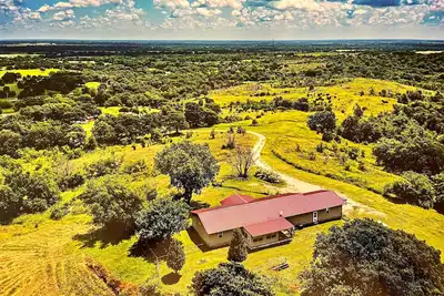 Image de 4 Bedroom on 15 Acres Near Crossbar Off Road Park & Turner Falls