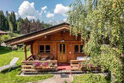 Image de Chalet / Apartment Deluxe im Gartenhotel Rosenhof bei KitzbĂĽhel
