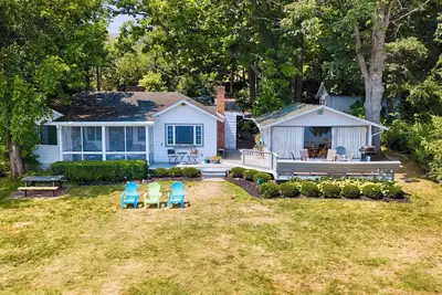 Image de Pete's Place:\"Perfect Spot for an Affordable Lakeside Vacation\"