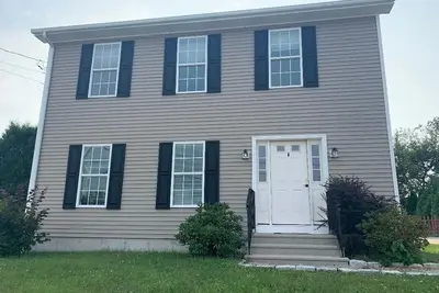 Image de Weekapaug area beach house near beach and pond with Dunes beach pass included.