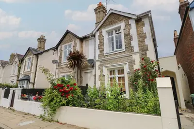 Image de Dreytop, romantic, character holiday cottage, with a garden in Ryde