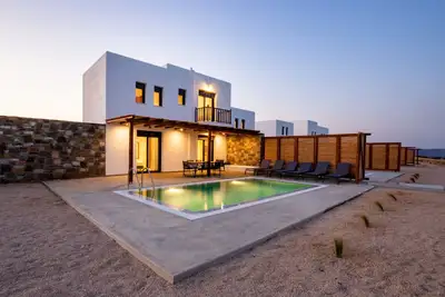 Image de Cato Agro 5, Seafront Villa with Private Pool