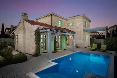 Image de Maison de vacances Ližnjan pour 1 - 8 personnes avec 3 chambres à coucher - Maison de vacances