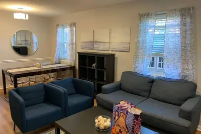 Image de Wonderful Renovated Townhouse in a Prime Location