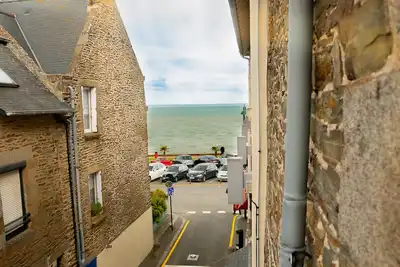 Studio sur le port de Cancale, mer à 50 mètres