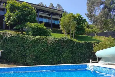 Vila de luxo com Piscina - Tennis -  Pousada Rio Caldo - Gêres