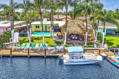 Image de Tropical Resort! 1mi Beach+Htd Pool+Spa+Boat Rntl!