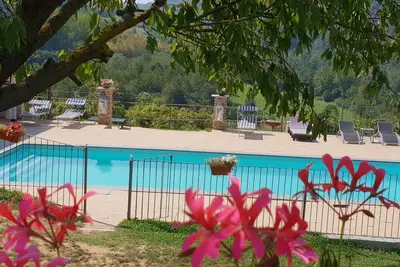 Image de Lieu de mariage et hébergement de groupe, piscine et jardin privé près de Barolo