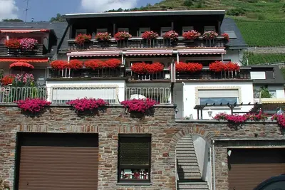 Image de Modern vacation apartment (non-smoking) with balcony and direct view of the Moselle