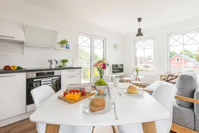 Image de Wonderful new building in a quiet one-way street in Prerow for 2-4 persons.