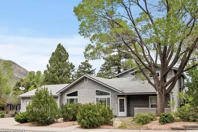 Image de Entertainer's paradise in Flagstaff w/ large yard