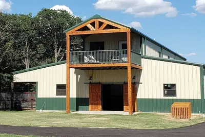 Image de Barn Loft at Private Retreat - Horses Welcome