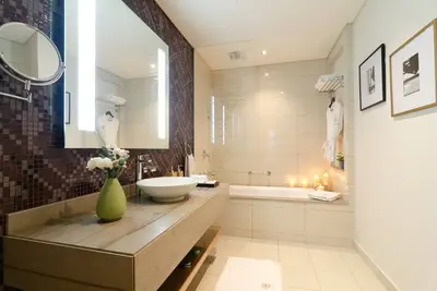 Image de Royal Club by Rvhr, Two Bedroom Apartment City View