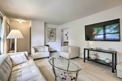 Image de Charming Rochester Home - 2 Mi to Mayo Clinic!
