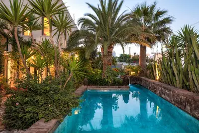 Image de Hiraeth: Stylish canava house with pool and garden