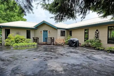 Image de Hawks View Cottage-Open for Bookings! Near Snow Tubing/Skiing, Hot Tub