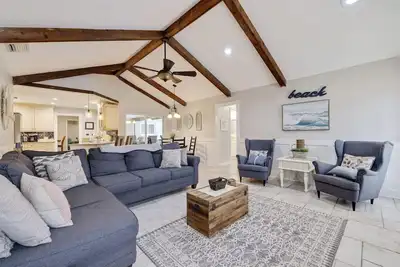 Image de Cimarron Home: Heated Pool Oasis Near Indian Rocks Beach