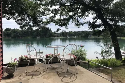 Image de Peaceful Lake Home on Crystal Clear Water- Sunday to Sunday rental