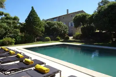 Image de Maison de Caractère dans le triangle d'or du Lubéron, Piscine et climatisation.