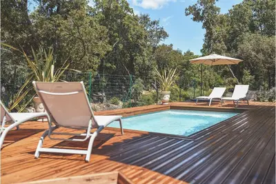 Image de Gîte Bois Flotté tout confort, piscine privée chauffée, boulodrome, parking.