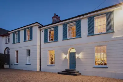 Image de A beautifully decorated, beachfront, Georgian rectory in lovely Instow, N. Devon