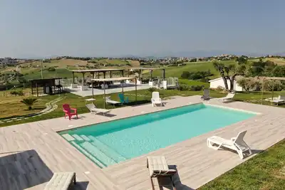Image de Detached house with private pool, privacy and relaxation 10 minutes from the sea