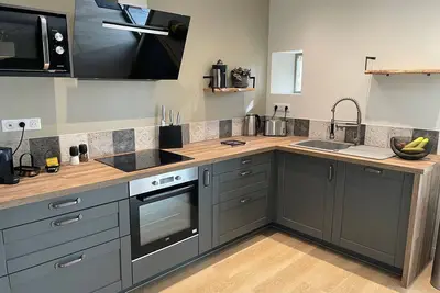 Image de Les pins qui chuchotent - L’élégant