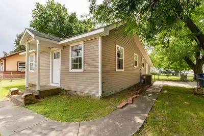 Image de 3 Bed 1 Bath Home Conveniently located in the heart of Pryor