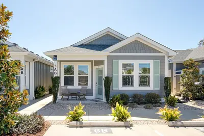 Image de Don’t Worry, Beach Happy at Beacon Quarters