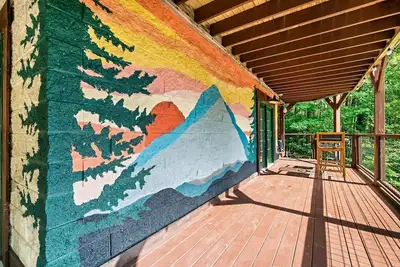 Image de Pet friendly! Private retreat near Gatlinburg. Hot tub, Fire-Pit & King beds.