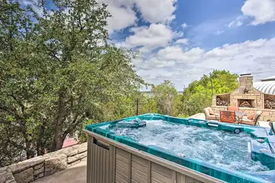 Image de Waterfront Home w/ Boat Dock on Lake Granbury!