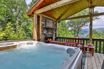 Image de High Country Hideaway | Cherry Log, Ga