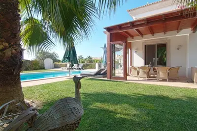 Image de Rent a Luxury Villa in Quinta do Lago Resort, Close to the Beach, Algarve Villa 1039