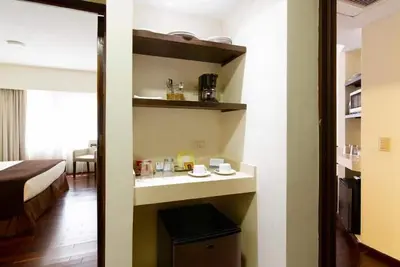 Image de Cozy 1br Condo A Short Ride Away from Plaza San Martin Square