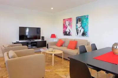 Image de Spacious apt across from the beach in Hollywood Miami