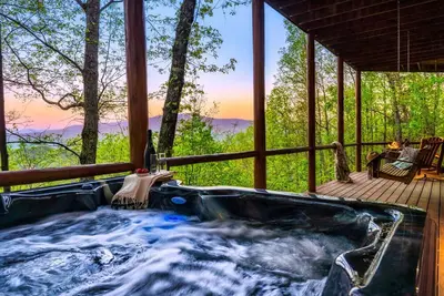Image de Incredible Mountain View, Hot Tub, Game Room & Theatre Room