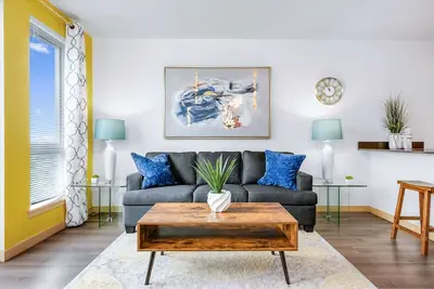 ★New★ 2mi→Downtown★ Balcony+Rooftop Views★ WiFi★ W/D