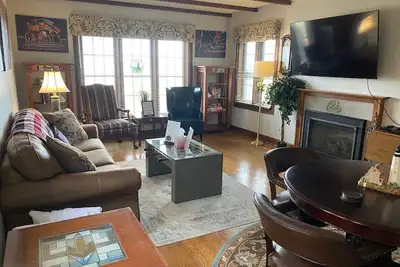 Image de New! The Gatsby! Pro Cleaned, Self Check In Sleeps 12